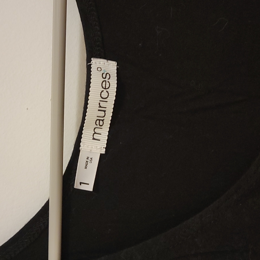 Maurices rock out tank - Picture 2 of 3